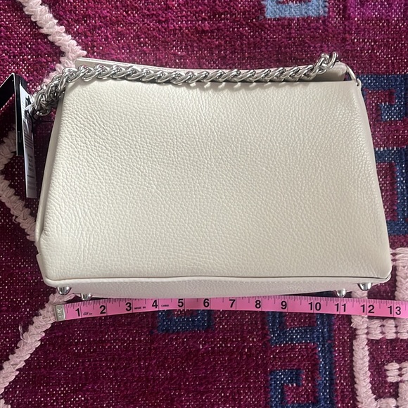 • NWT LEATHER SHOULDER BAG METAL CHAIN IN “LATTE” NEUTRAL CHIC LUXE CROSS BODY• - Picture 13 of 15